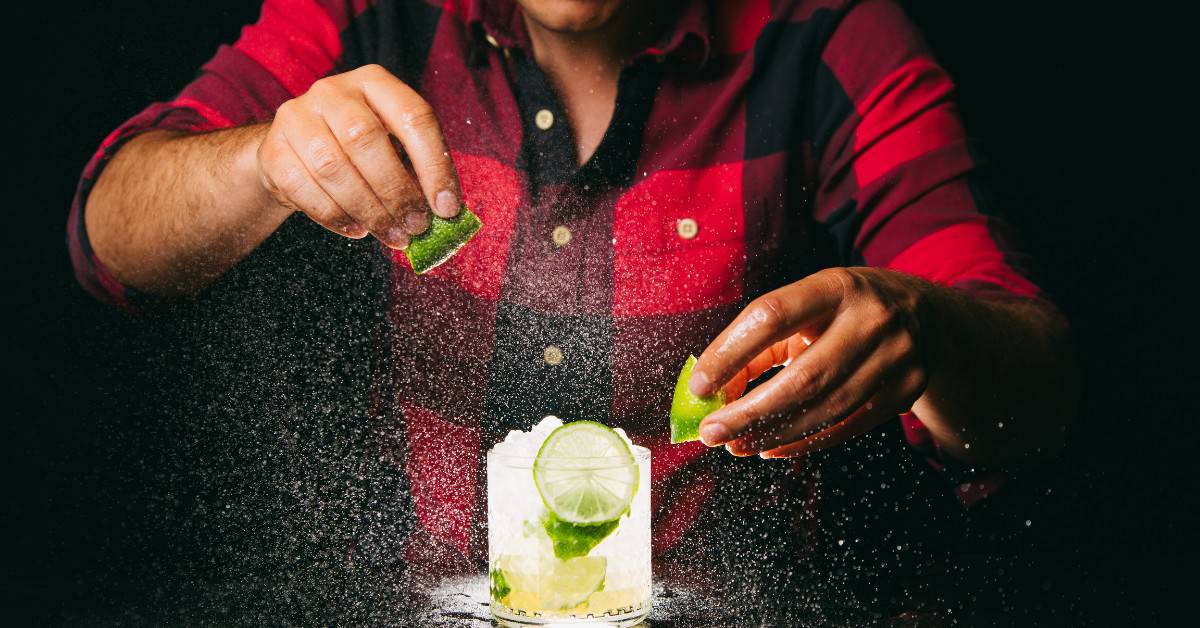 How to make Lemon Caipirinha? Know the Original Caipirinha Recipe!