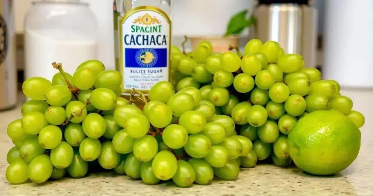 Ingredients for Green Grape Caipiríssima