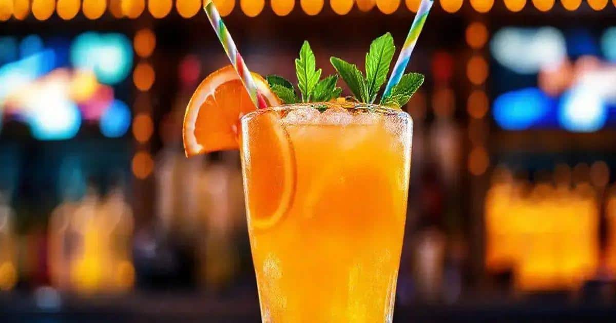 Tips for Serving and Garnishing your Tangerine Daiquiri