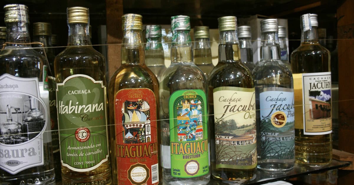 Fresa caipirinha, en este artículo aprenderás cómo hacer una Caipirinha de Fresa, la variante de la receta de Caipirinha más famosa.