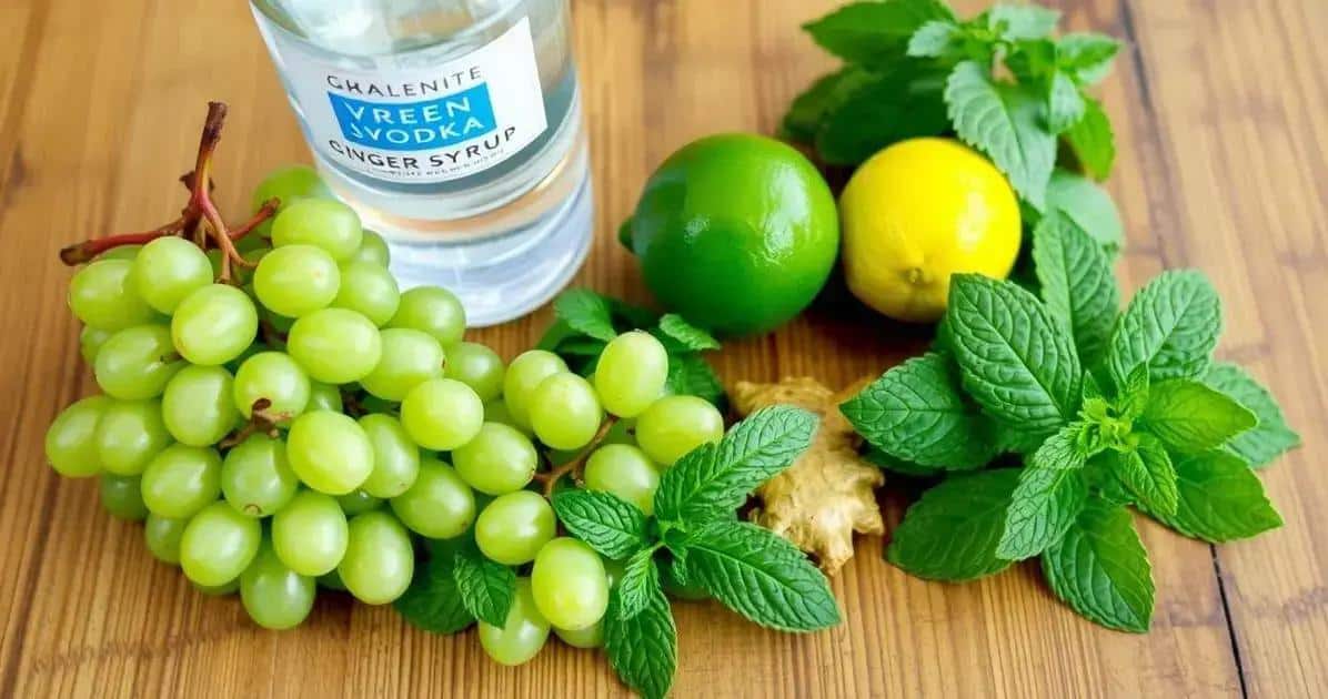 Ingredientes para la caipiroska de uva verde