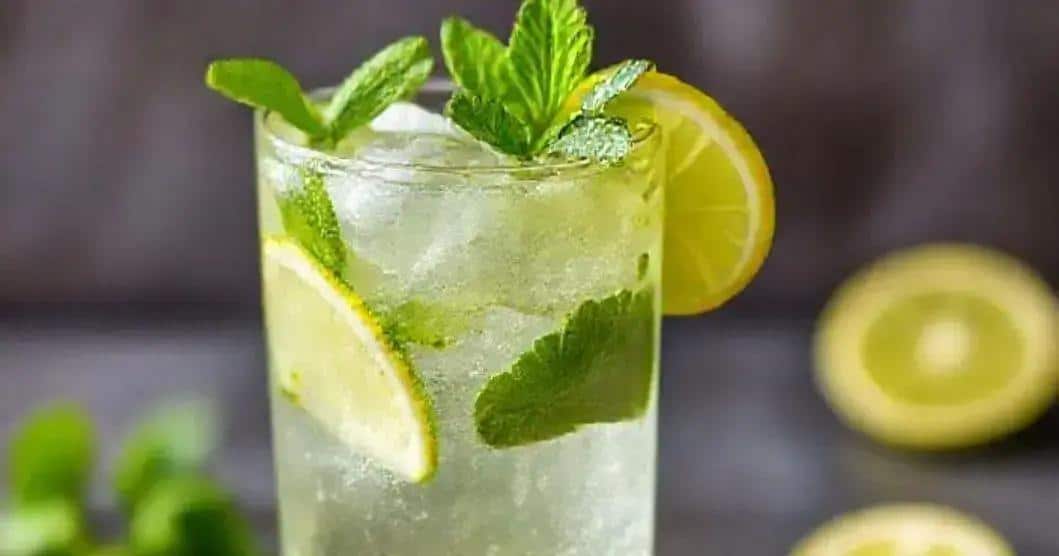 Mojito con soda de manzana verde y ralladura de limón: ¡Refrescante y Delicioso!