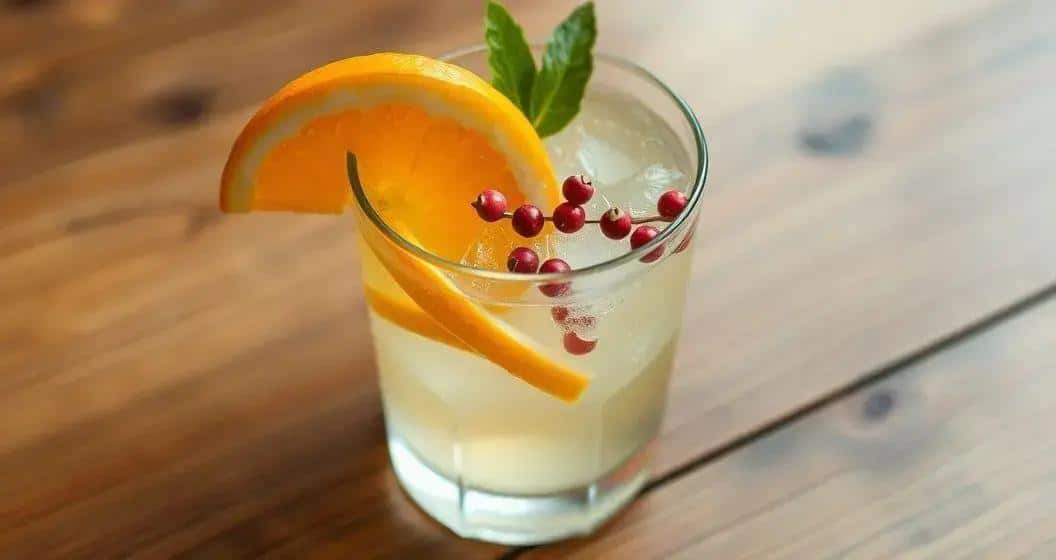 Cachaça avec orange et poivre rose : Une variation rafraîchissante à essayer 5 Cachaça avec orange et poivre rose : Une variation rafraîchissante à essayer