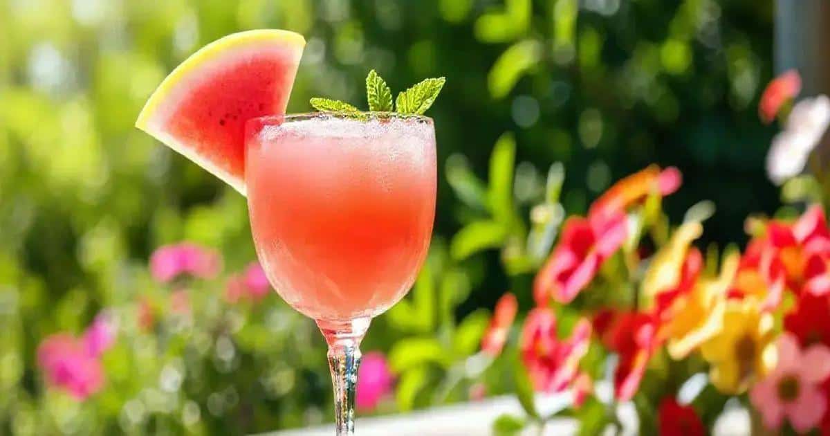 Daiquiri all’Anguria: Una Bevanda Tropicale e Gustosa!
