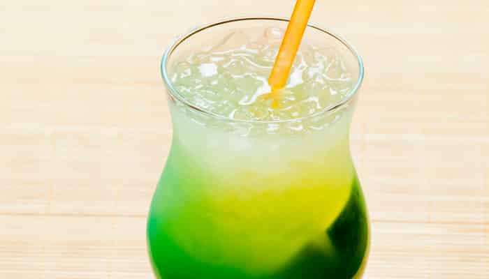 Drink de Maça Verde com Leite Condensado
